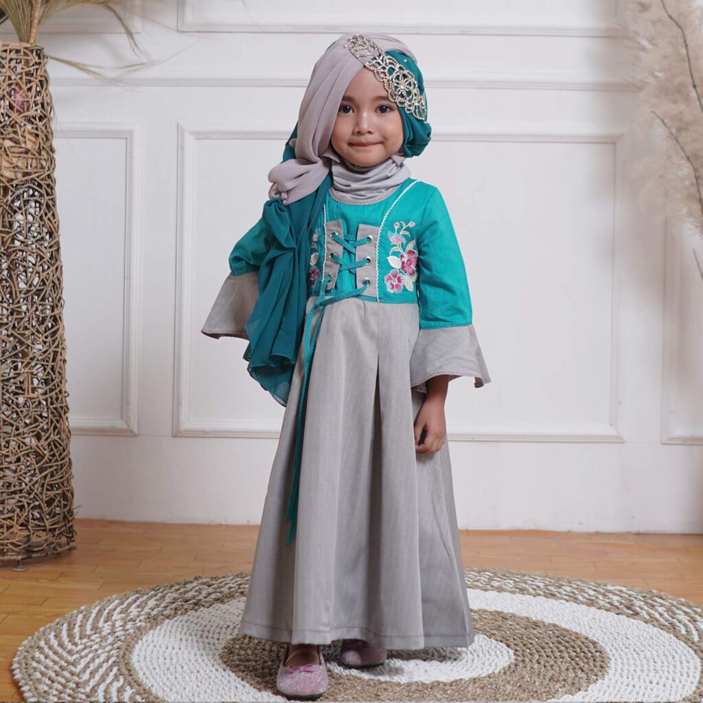 Busana Muslim anak Gamis