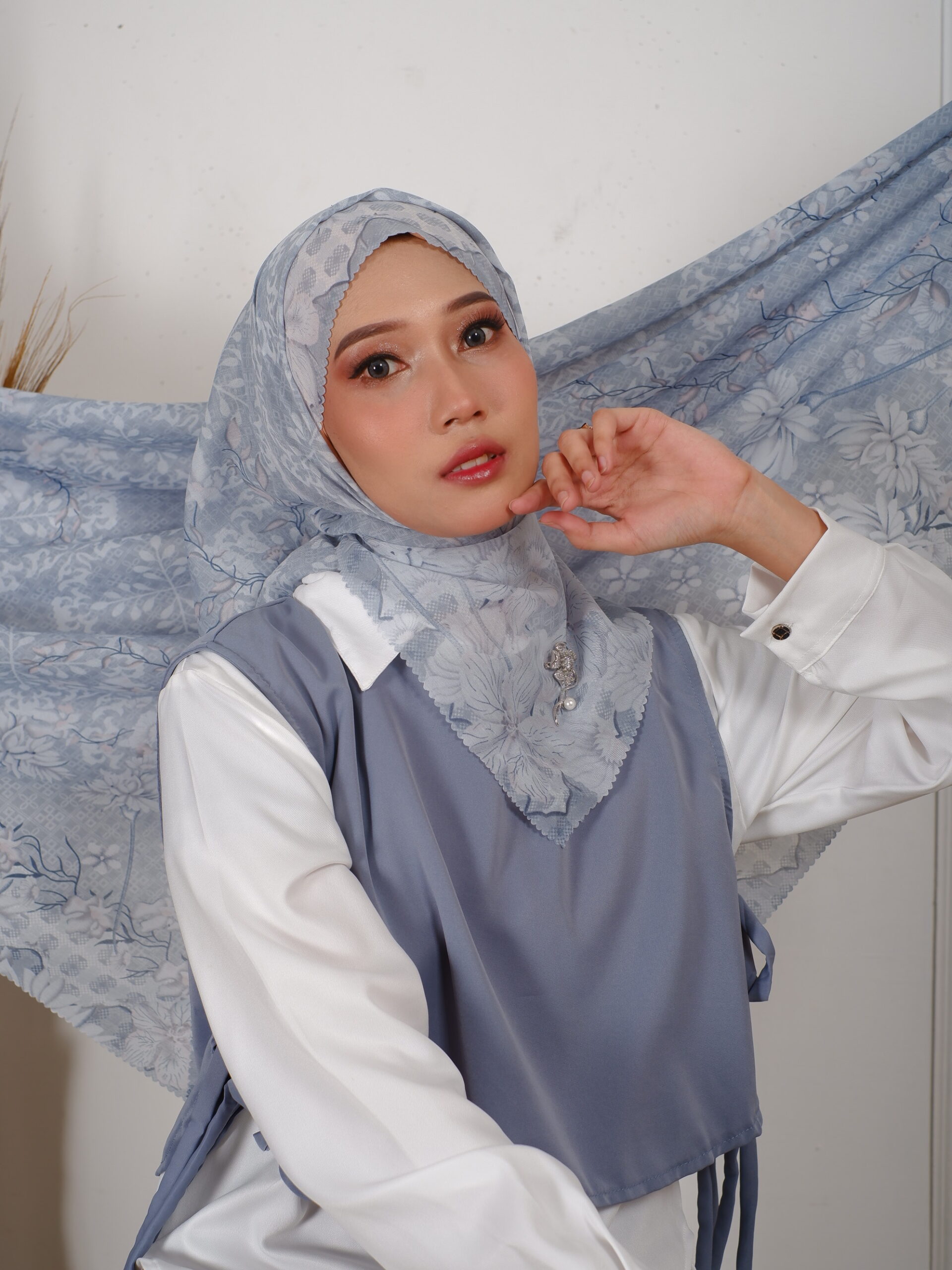 Hijab Motif : Inovasi Elegan Untuk Dunia Fashion Muslim Modern