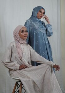 Gamis Elegan, Pilihan Tepat Muslimah Modern 2025